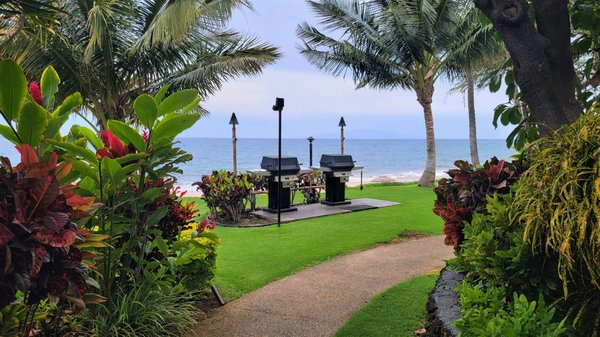 The Hale Pau Hana by null