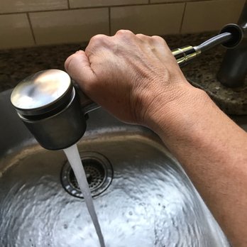 Splash -  Newton - Hose pulled straight out - Kitchen & Bath Near Me - Newton, Massachusetts