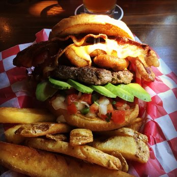 Sam’s Tavern - The Jalapeño Reno (+avocado, +bacon) - Bars Near Me - Seattle, Washington