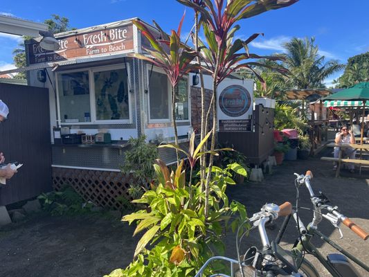 Fresh Bite Farm To Beach by null