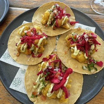 Tahona Baja - Tacos de coliflor - Cocktail Bars Near Me - El Sauzal, BCN
