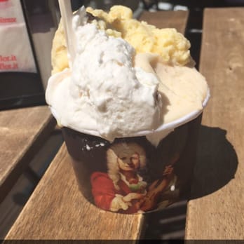 Gelateria Vivaldi - Vin Santo, Coconut, and Peach for 2,50€ - Ice Cream & Frozen Yogurt Near Me - Florence, FI