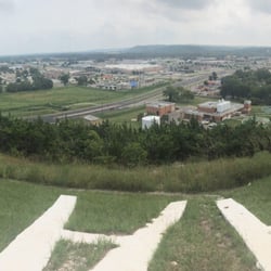 Manhattan Hill
