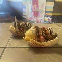 Ohana’s Shaved Ice - banana split