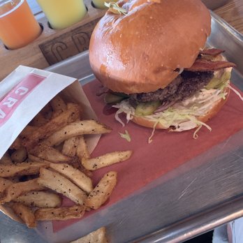 CRAFT Beer Market Kelowna - Avocado bacon burger - Beer Bar Near Me - Kelowna, British Columbia