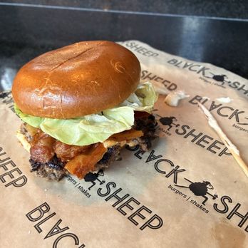 Black Sheep - Dont Go Bacon My Heart Burger - Burgers Near Me - Springfield, Missouri