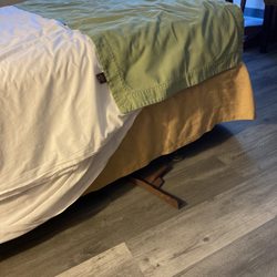 Windsor Inn & Suites - The bed rail had fallen off and was just laying on the floor.  I am glad I saw it before my toes did.