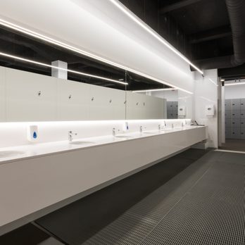 DiR - Vestuarios exclusivos - DiR Castillejos - Gyms Near Me - Barcelona, B