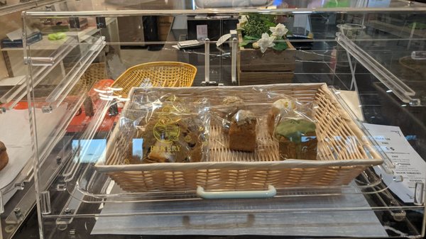 epiQ Food Hall by null