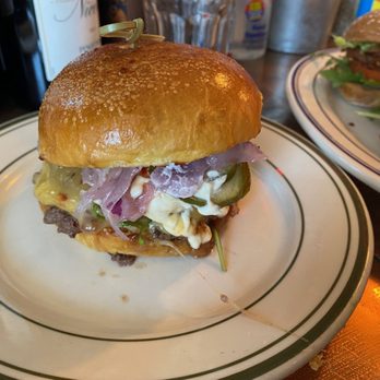 Duke's Grocery - Proper Burger - Pubs Near Me - Washington, DC, District of Columbia Duke's Grocery - Proper Burger - Pubs Near Me - Washington, DC, District of Columbia