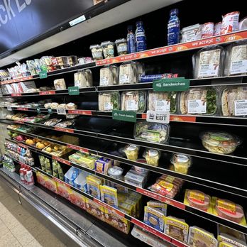 7-Eleven - a grocery aisle with a variety of food items - Convenience Stores Near Me - San Jose, California 7-Eleven - a grocery aisle with a variety of food items - Convenience Stores Near Me - San Jose, California