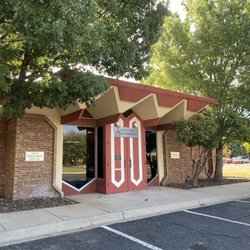 Farnsworth Orthodontics - Front entrance (8/19/22)