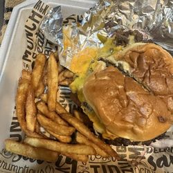 Simple Gyro - Smash burger and a few FF. Both combos had very little FF.