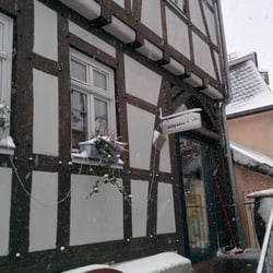 Rathaus Café - Eingang im Schnee