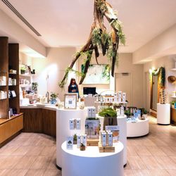 Spa by JW - Spa retail boutique