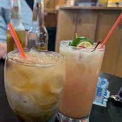 Ditto's Bar - White Russian and Sex on the Beach