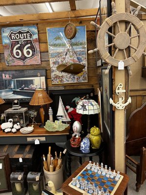 The Great Antiques Treasure Hunt アンティーク Treasure Hunt Antique Mall, 3217 New Macland Rd, Powder