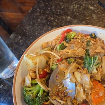 Golden Triangle Thai Restaurant - Thai Near Me - Friday Harbor, Washington