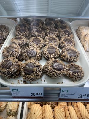 Highland Farms by null