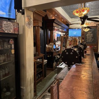 Harmony Inn - Bar area - American Near Me - Harmony, Pennsylvania