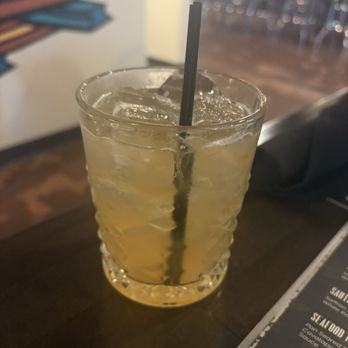 Incline on 9th - Streamliner - Cocktail Bars Near Me - Kansas City, Missouri