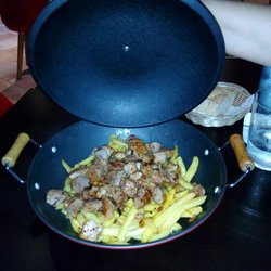 A Capilla - Raxo al ajillo con patatas