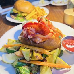 Lobster roll w/ side veggies Lobster roll w/ side veggies