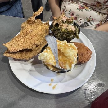 Ida Mae’s - Catfish, greens and mashed potatoes - Soul Food Near Me - Waxahachie, Texas