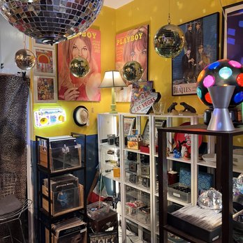 SB Urban Flea Market - Antiques Near Me - Santa Barbara, California