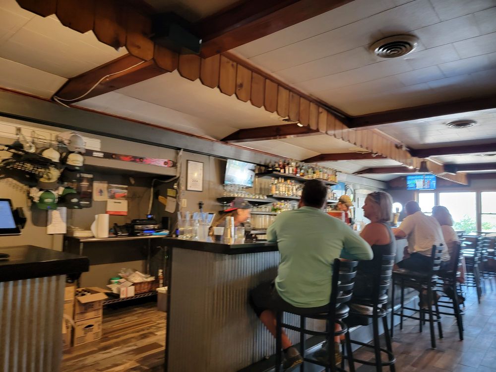 Shamrock Bar & Restaurant Logo