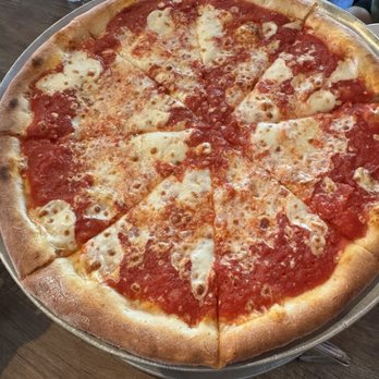Screaming Banshee Pizza - Cheese pizza - Pizza Near Me - Bisbee, Arizona