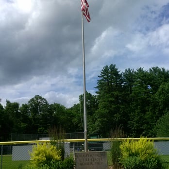 Memorial Park - Parks Near Me - Simsbury, Connecticut
