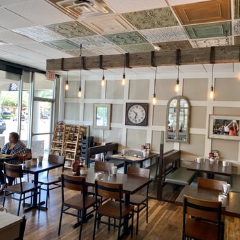 First Watch - Dining area - Breakfast & Brunch Near Me - Houston, Texas First Watch - Dining area - Breakfast & Brunch Near Me - Houston, Texas