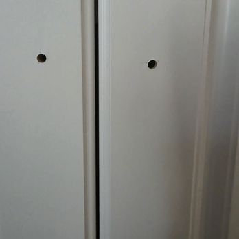 Closet Gallery - Uneven- destroyed the work that was done 20 years experience though? No level no knob measuring tools - Home Organization Near Me - El Dorado Hills, California Closet Gallery - Uneven- destroyed the work that was done 20 years experience though? No level no knob measuring tools - Home Organization Near Me - El Dorado Hills, California