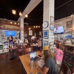 Surfers Coffee - Busy Saturday morning at Surfers