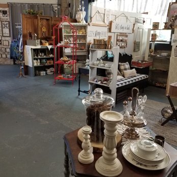 Vintage Whimsy - Antiques Near Me - Franklin, Indiana Vintage Whimsy - Antiques Near Me - Franklin, Indiana