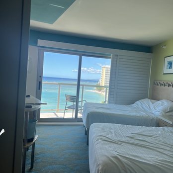 Waikiki Circle Hotel - Room #1402 - Resorts Near Me - Honolulu, Hawaii Waikiki Circle Hotel - Room #1402 - Resorts Near Me - Honolulu, Hawaii
