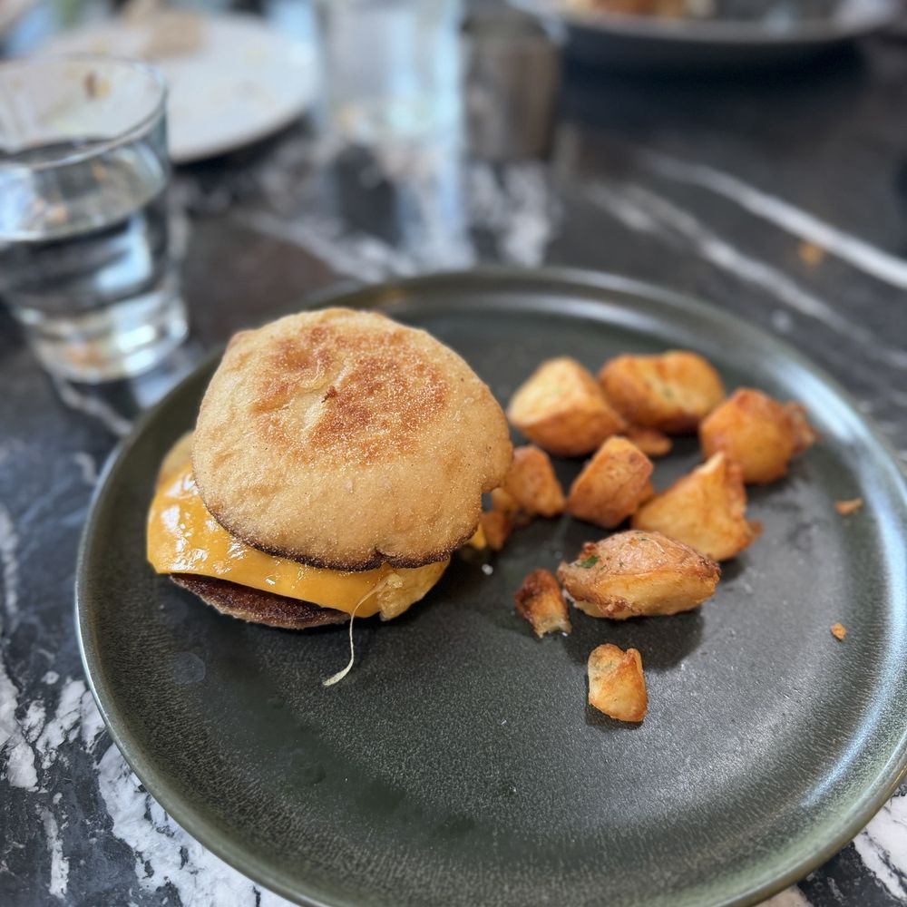 Manhattan Beach Post - Breakfast sandwich - New American Near Me - Manhattan Beach, California Manhattan Beach Post - Breakfast sandwich - New American Near Me - Manhattan Beach, California