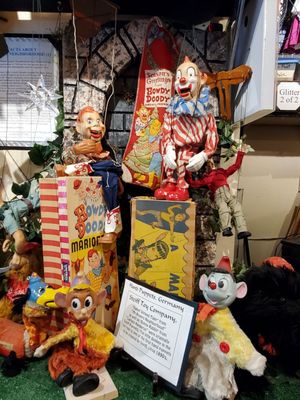Portland Puppet Museum by null