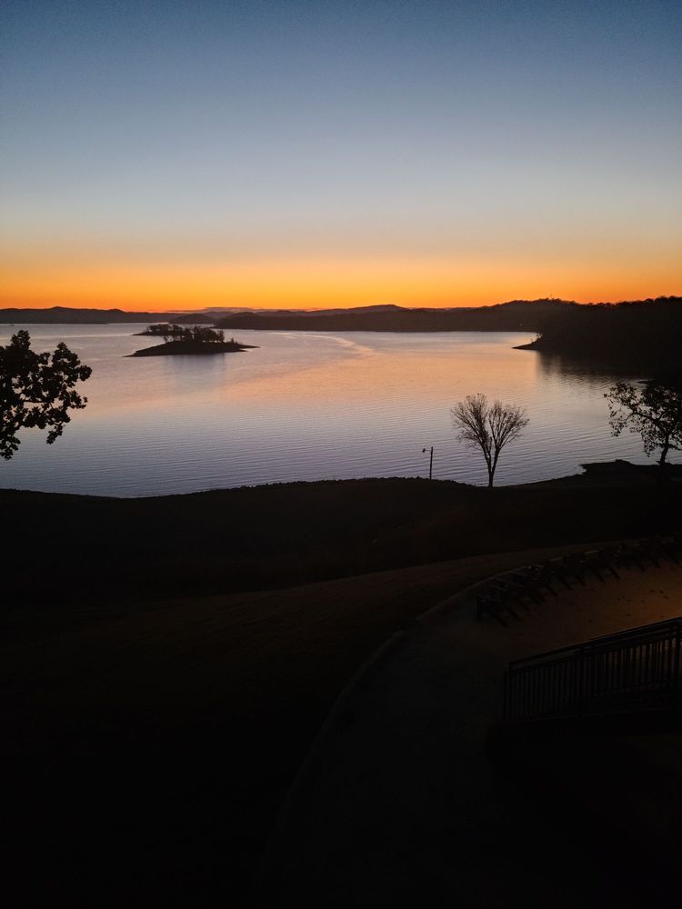 Lakeview Lodge