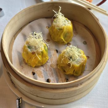Tin Lung Heen - Steamed garoupa/grouper dumpling with ginger (HK$125/ US$16) - Cantonese Near Me - Kowloon, HK