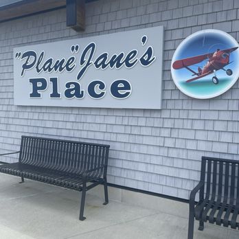 Plane Jane's Place - Front picture - Cafes Near Me - Plymouth, Massachusetts