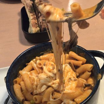 Gustaggio - Al Forno Pasta (Cheese Pull) w/ Complimentary Breadsticks - Pizza Near Me - Sindelfingen, BW Gustaggio - Al Forno Pasta (Cheese Pull) w/ Complimentary Breadsticks - Pizza Near Me - Sindelfingen, BW