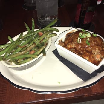 Moonshine Grill - Meatloaf and green beans - Southern Near Me - Austin, Texas Moonshine Grill - Meatloaf and green beans - Southern Near Me - Austin, Texas