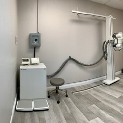 Sparks Clinic - Full service X-ray & exams rooms!