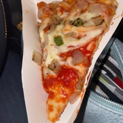 7-Eleven - Vegetable pizza slice