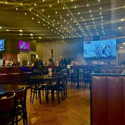 Towne Center Tavern - Dining Area