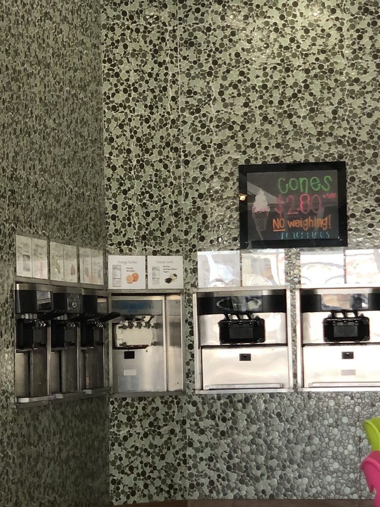 ZEN BERI FROZEN YOGURT BAR Updated October 2024 20 Photos 1241