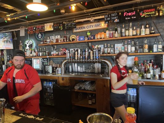 Queen City Radio by null