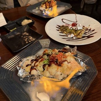 Kimu Sushi - Baked Scallop Roll, Baked Lobster Roll, Deep Fried Matcha Cake - Sushi Bars Near Me - Long Beach, California Kimu Sushi - Baked Scallop Roll, Baked Lobster Roll, Deep Fried Matcha Cake - Sushi Bars Near Me - Long Beach, California